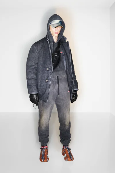 Look 25